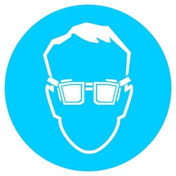 Работать в защитных очках